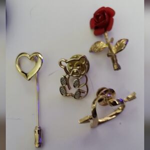 Gold Tone Brooch Pin Set